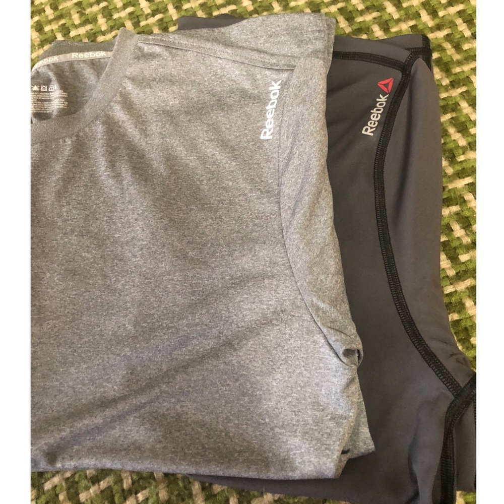 (2)Reebok Men’s training -t-shirt. ( 2) Mediun